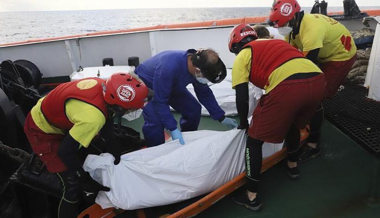 غرق شدن دو کشتی مهاجران در یک روز؛ حدود ۱۰۰ نفر جان باختند